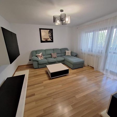Urban George Enescu 4 Beedroom Apartment Suceava Exterior photo