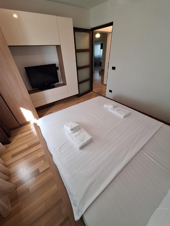 Urban George Enescu 4 Beedroom Apartment Suceava Exterior photo